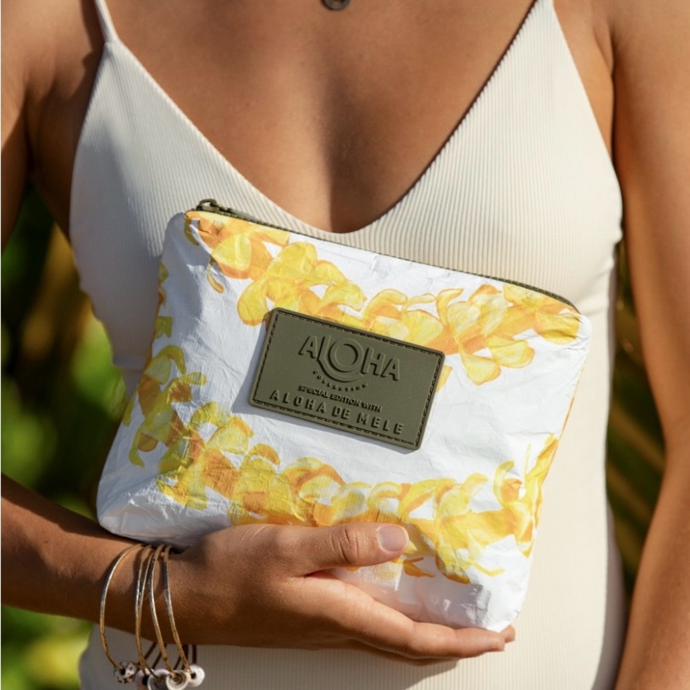 Aloha Collection 🌼 Aloha De Mele - Small Pouch